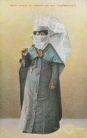 168 Dame turque en costume de rue, Constantinople