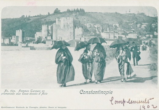 02-EHT050a Femmes Turques en promenade aux Eaux douces d’Asie
